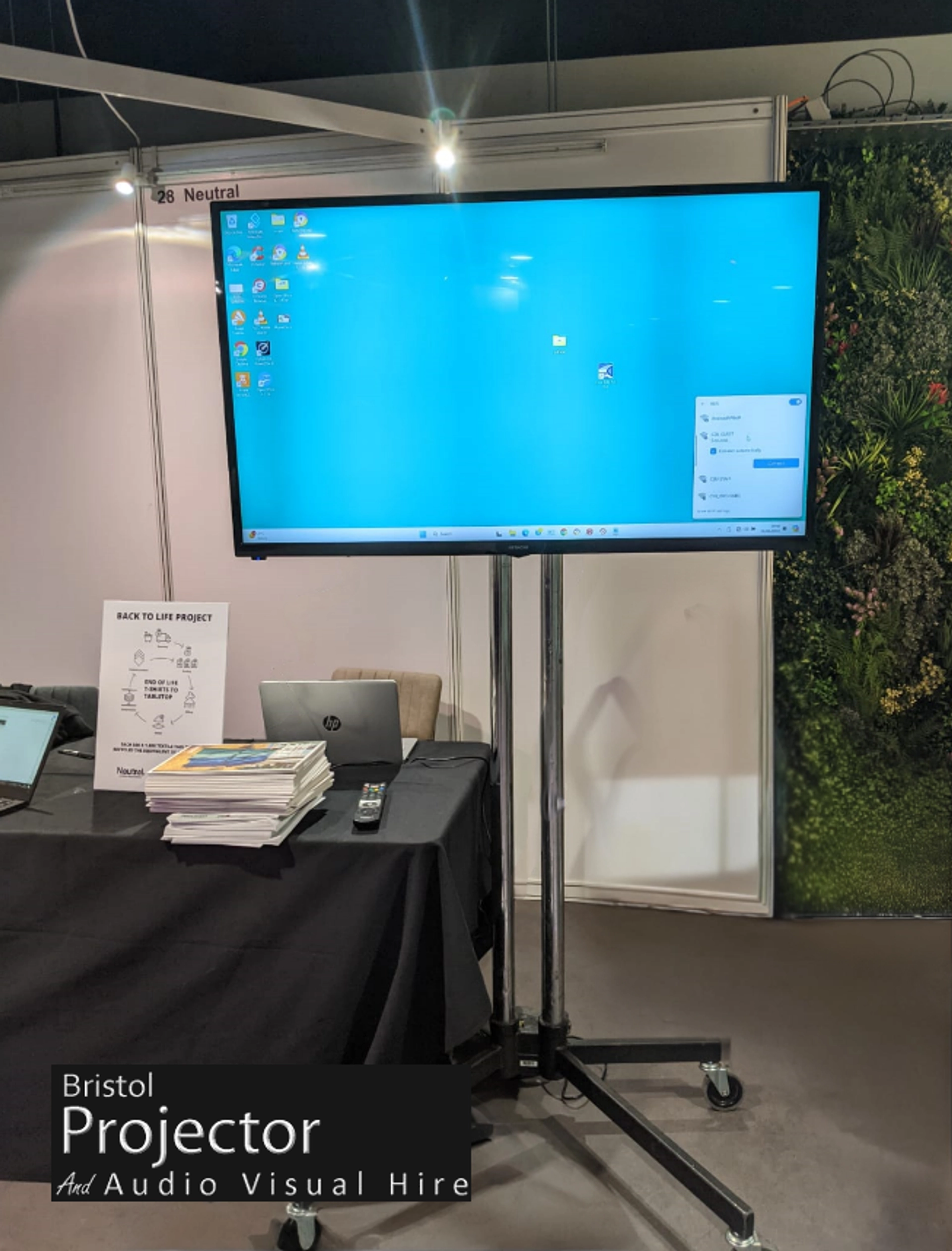 Screen on Unicol Stand